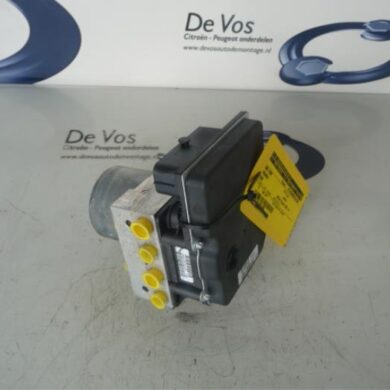 Peugeot 308 1.6 HDi ABS pump 9HP-9HP9H06 2011 4541WG-4541WH