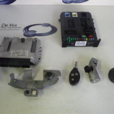 Citroen C5 1.6 HDiF 16V Engine management computer 9HY 2006 1939LG