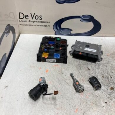 Peugeot 308 1.2 12V e-THP PureTech 130 Engine management computer HNS 2020 9834609880-1680443380-1680443480