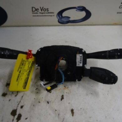 Peugeot 207  Steering column stalk 2011 6242YP