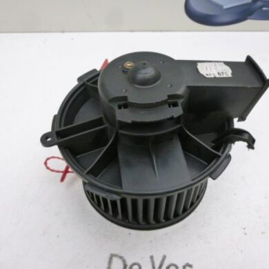 Peugeot 206  Heating and ventilation fan motor 2003 6441J8