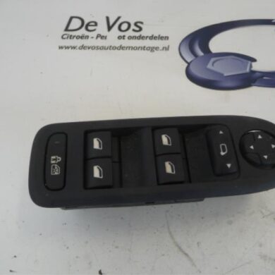 Peugeot 308  Multi-functional window switch 2011 649026