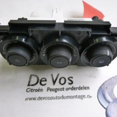 Peugeot 308  Heater control panel 2008 6452G1