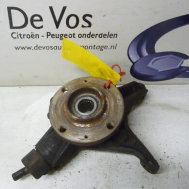 Citroen C4 Picasso 1.8 16V Fusee links-voor 2008 364696