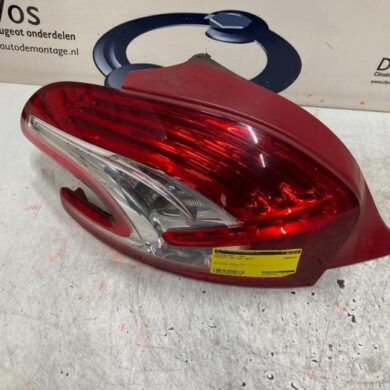 Peugeot 208 1.4 16V Taillight, left 2012 9672628280