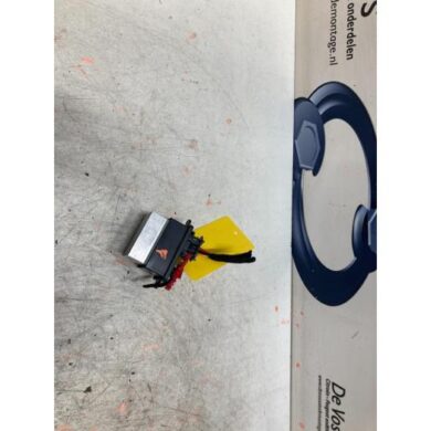 Peugeot 3008 1.6 e-THP 165 16V Heater resistor 2018 9821291880-16091711809