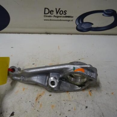 Peugeot 2008  Engine mount HNY 2016 9801150380