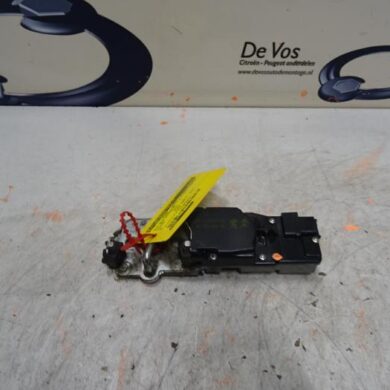 Citroen C5 2.0 16V Tailgate lock mechanism 2009 8724G2