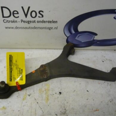Peugeot 106 1.4 XN,XR,XS,XT Draagarm links-voor 1999 352078
