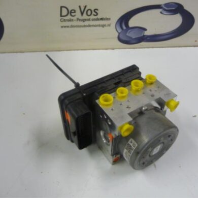 Peugeot 208  ABS Pomp 8HR8H01 2015 1614205380-1613440480