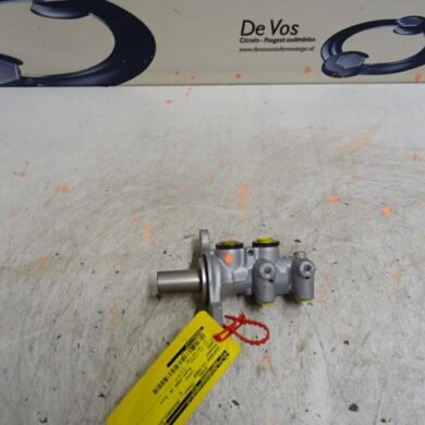 Peugeot 2008  Hoofdremcilinder HNKHN05 2020 1643581380