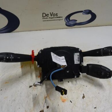 Peugeot 207  Steering column stalk 2011 6242YP