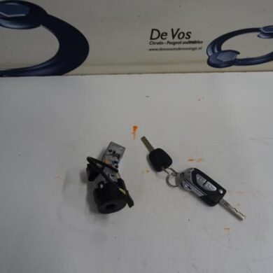 Citroen DS3  Ignition lock + key 2014 4162PT