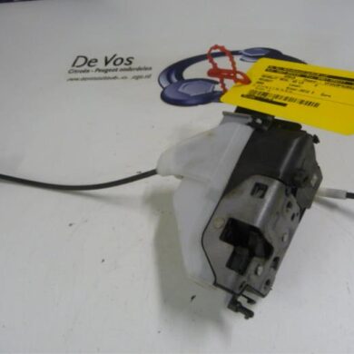 Peugeot 3008  Rear door lock mechanism 4-door, left 2012 9137V5-9800623780