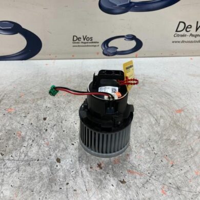 Peugeot 308 1.2 12V e-THP PureTech 130 Heating and ventilation fan motor 2015 1610497180