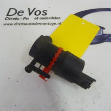 Peugeot 207  Ruitensproeierpomp voor 2011 643476