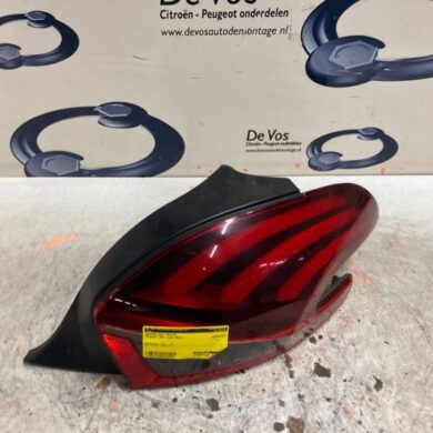 Peugeot 208 1.5 BlueHDi 100 Taillight, right 2018 9825601180