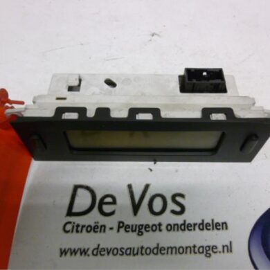 Peugeot 807 2.0 HDi 16V Anzeige Innen RHT 2003 6155T8