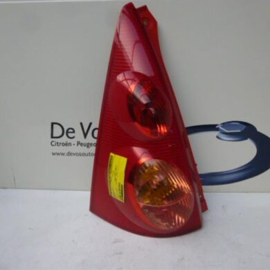 Peugeot 107 1.0 12V Achterlicht links 2006 6350X6