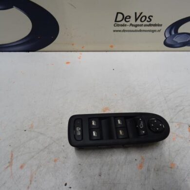 Peugeot 308  Multi-functional window switch 2011 649027