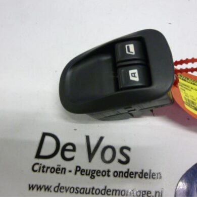 Peugeot 206 1.4 XR,XS,XT,Gentry Multi-functional window switch 2002 6554WC