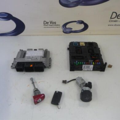 Peugeot 3008  Engine management computer 5FW 2010 1943SN-1943SP