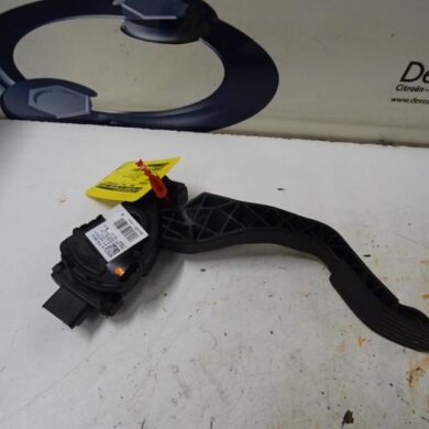 Peugeot 208 1.0 Vti 12V PureTech Gaspedaal 2013 1601CW