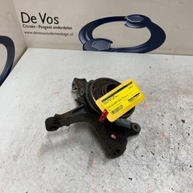 Peugeot 308 1.2 12V e-THP PureTech 130 Knuckle, front right 2015 1610138080-1647857080