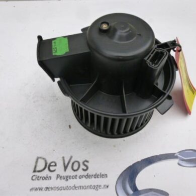 Peugeot 206 1.4 XR,XS,XT,Gentry Heating and ventilation fan motor 2003 6441J9