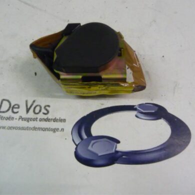 Peugeot 607 2.2 HDi 16V FAP Veiligheidsgordel midden-achter 2001 8973ET-8974AV
