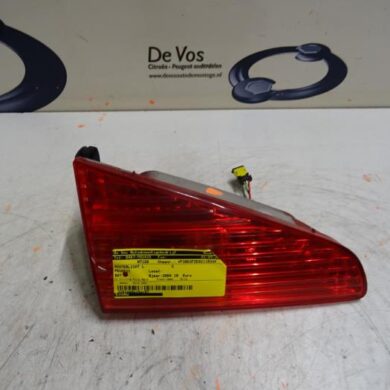 Peugeot 607 2.2 16V Taillight, left 2004 6350N2