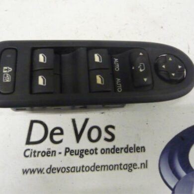 Citroen C3 1.6 16V VTi 120 Combischakelaar ramen 2011 6490AZ