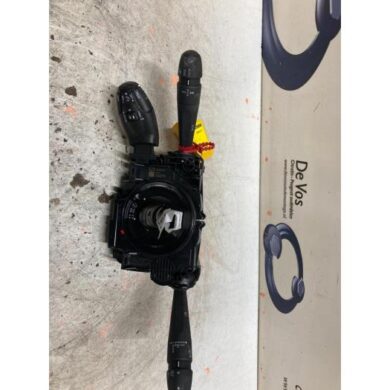 Citroen C3 Aircross 1.2 e-THP PureTech 130 Steering column stalk 2021 98312579ZD-98204796ZD