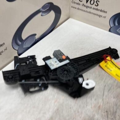 Citroen C4 1.2 PureTech 130 12V Ruitmechaniek 4Deurs links-achter 2021 9832713980