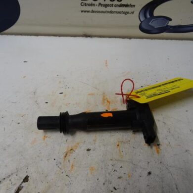 Peugeot 2008  Ignition coil HN02 2016 9675390980