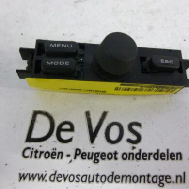 Peugeot 607  Navigation control panel 2001 656362