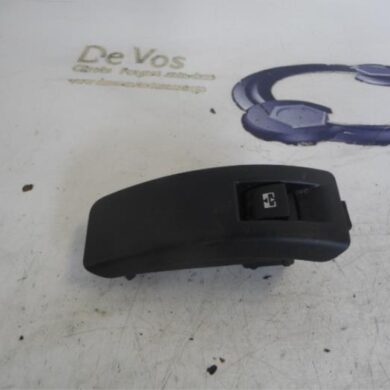 Peugeot 207  Sunroof switch 2011 659005