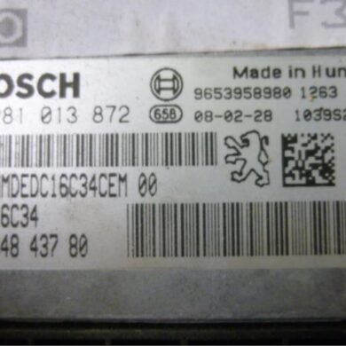 Peugeot 207  Engine management computer 9HX 2008 1942KW