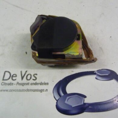 Peugeot 607 2.2 HDi 16V FAP Rear seatbelt, centre 2000 8973ET-8974AV