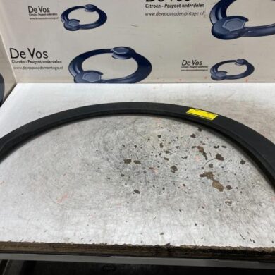Opel Grandland X  Wheel arch strip 2021 YP000309XT