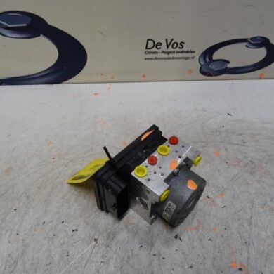 Peugeot 2008 1.2 12V e-THP PureTech 110 ABS Pomp HN05-HNPHN05 2019 1640634380