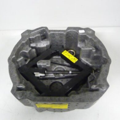 Citroen C5 2.0 HDiF 16V Wagenheber 2005 672596