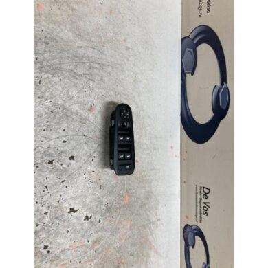 Peugeot 308 1.5 BlueHDi 130 Multi-functional window switch 2018 98248414ZD