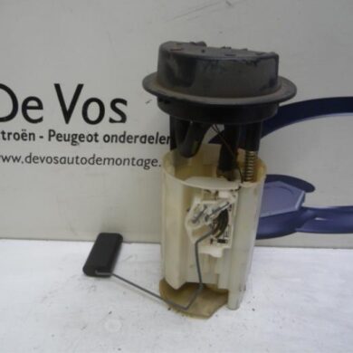 Peugeot Partner 1.1 Electric fuel pump HDZ 1997 152551