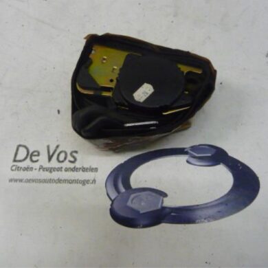 Peugeot 306 1.9 D,XND,XAD Front seatbelt, left 1996 8972H2