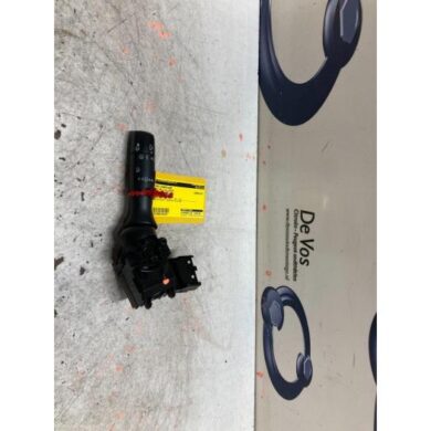 Peugeot 108 1.0 12V VVT-i Ruitenwis Schakelaar 2019 B000777880