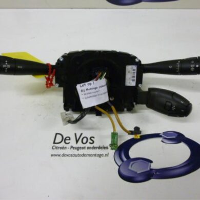 Peugeot 207 1.4 16V Steering column stalk 2007 624258