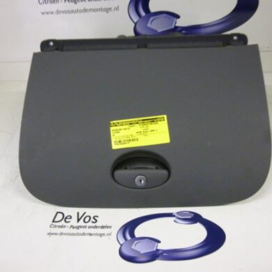 Citroen C5  Glovebox 2005 822616