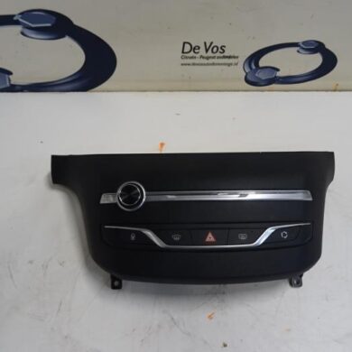 Peugeot 308  Radio control panel 2016 96777660ZD