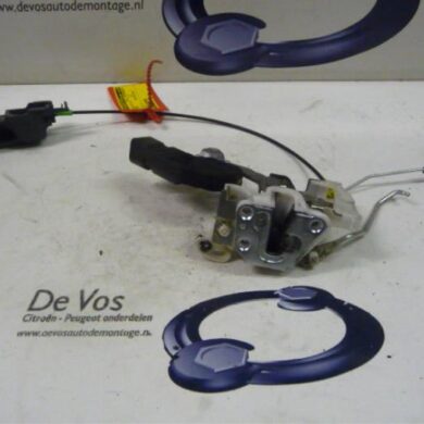 Peugeot 107 1.0 12V Deurslot Mechaniek 4Deurs rechts-voor 2008 9136T9